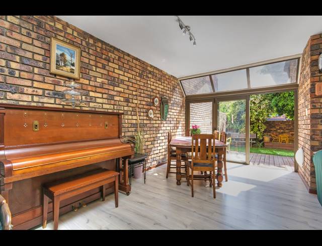 3 BEDROOM HOUSE FOR SALE IN LONEHILL